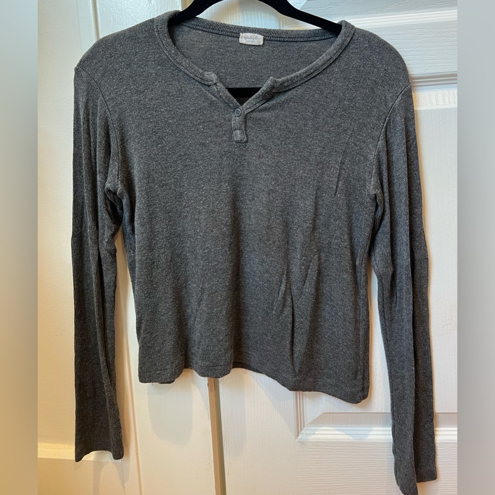 Brandy Melville ribbed grey long sleeve henley